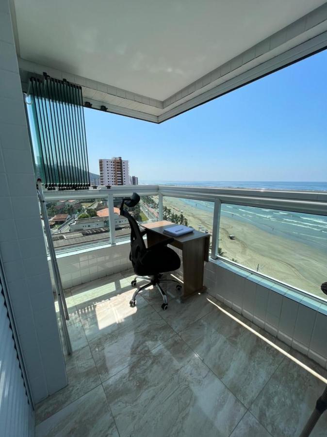 Mongagua Com Vista Para O Mar Pe Na Areia Dış mekan fotoğraf