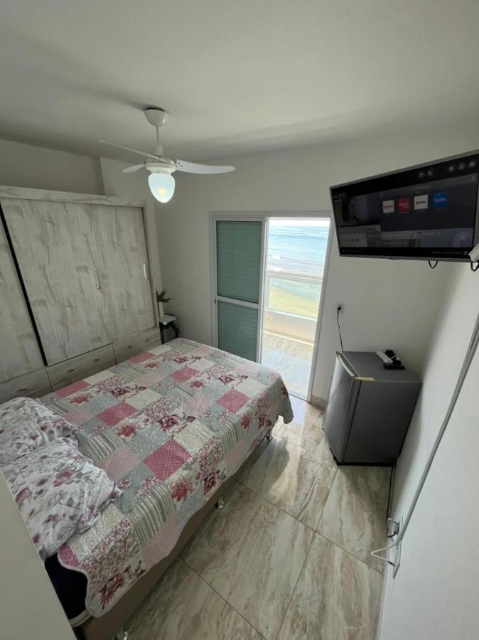 Mongagua Com Vista Para O Mar Pe Na Areia Dış mekan fotoğraf