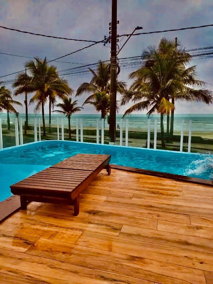 Mongagua Com Vista Para O Mar Pe Na Areia Dış mekan fotoğraf